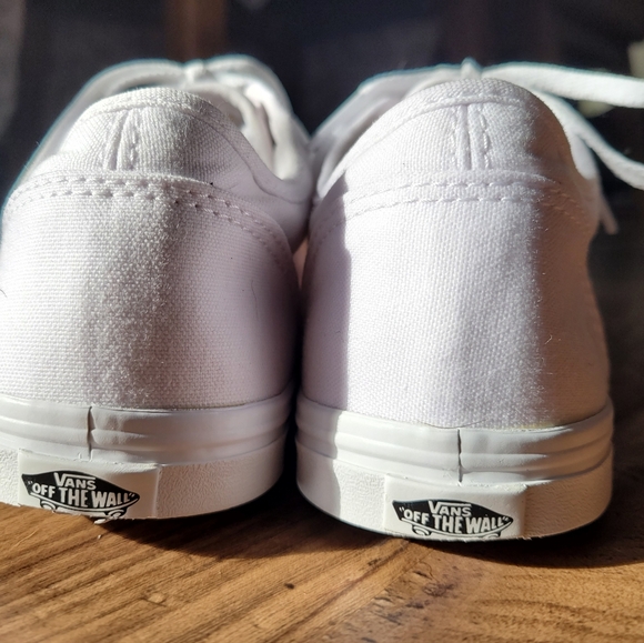 Vans Womens Atwood White Casual Low Top Lace Up shoes - Picture 3 of 9